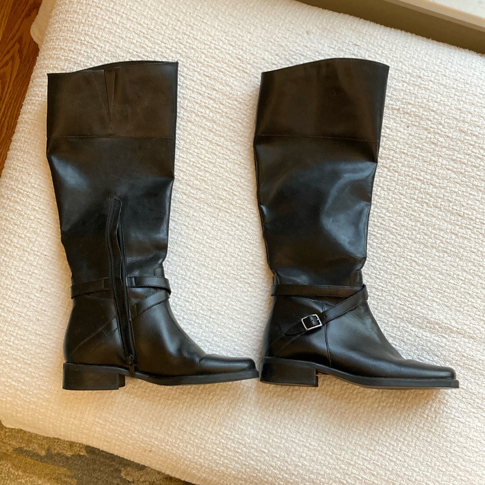 Danelle leather boots. Dark brown. Made in Brazil. Worn once. Size 7.